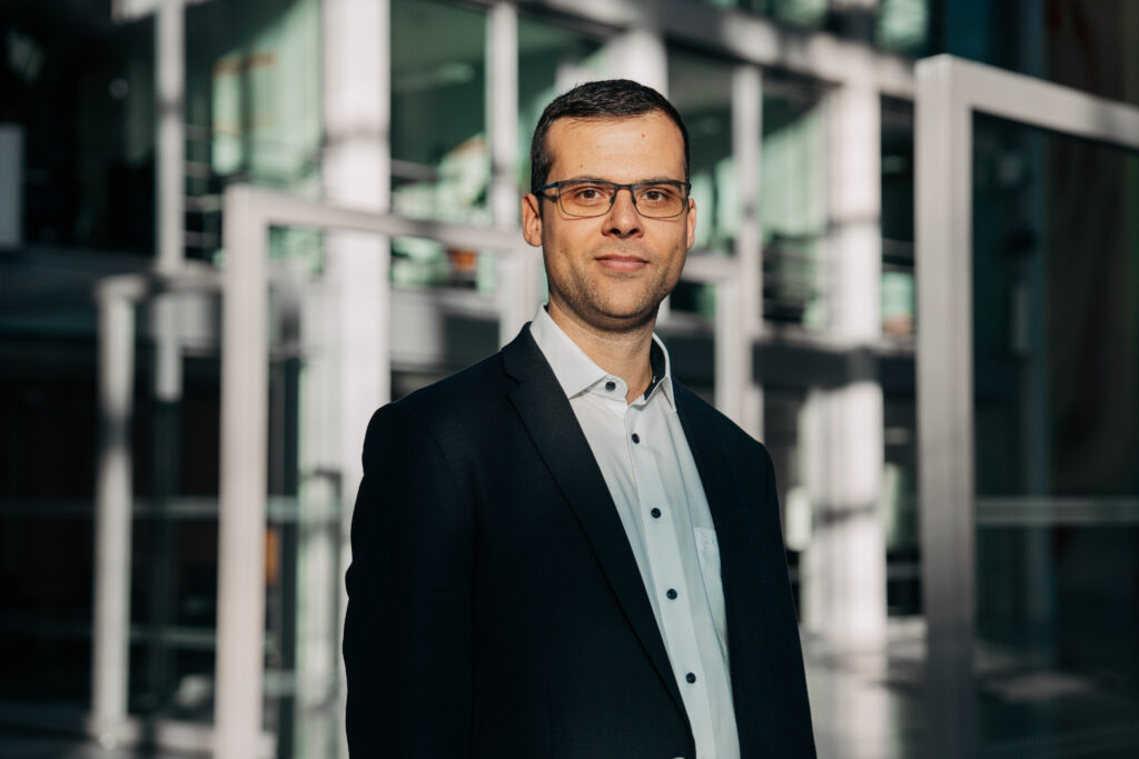 2511 FabianFahl JM